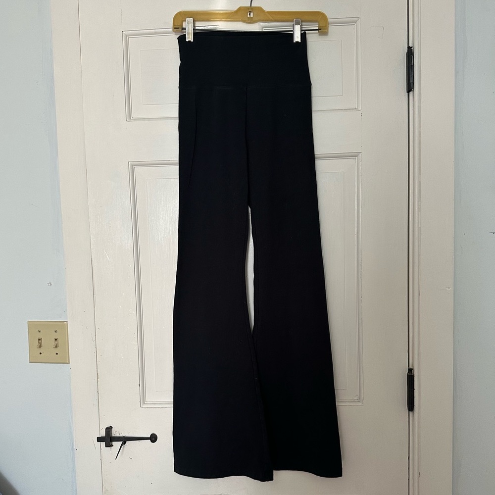 aerie flared leggings / yoga pants